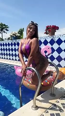 Emilyleah 비디오
