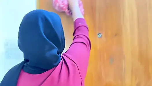 When stepfather is not at home then stepson fucks his stepmother badly