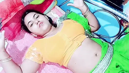 Jija ji ne apne choti sali ki virgin pussy milte hi uski pussy ros nikal diya,pussy ros piya jija ji ne guder ros yammy...