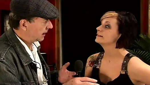 Весёлый любитель секса с задницами