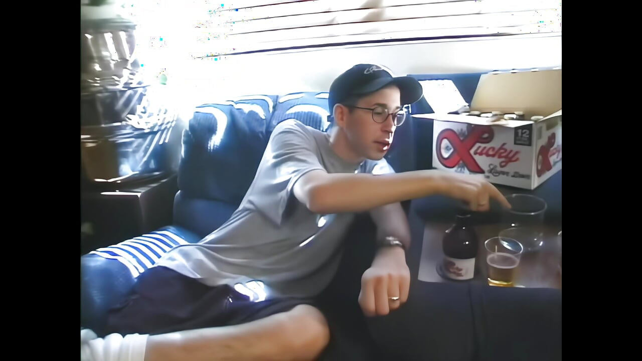 Δύο πούτσες για μια πουτάνα