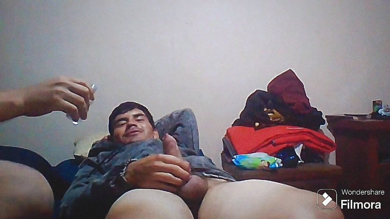 My straight stepcousin visits me and had his first gay oral sex with me,