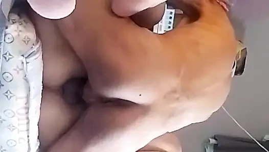 Cewek itu muncrat berkali-kali dan dia merasakan kepuasan yang dia dapatkan dari kontol dan ruang bawah tanahku