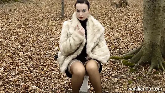 Deniz fenerinin yanında