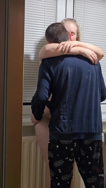 Moment à partager avec « Le sexe torride dans la cuisine se termine par léchage et avalage de sperme dans la chatte de sa femme »
