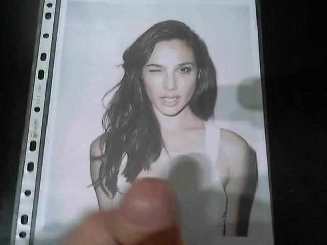 Gal Gadot cum tribute #1