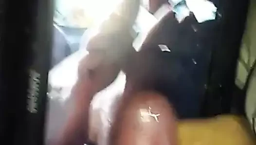 Teyzemin ayaklarına saygıyla