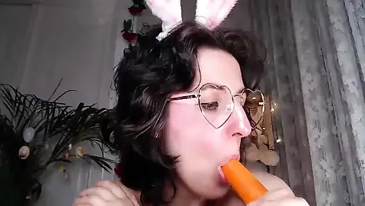 Große natürliche titten für Ostern gefärbt