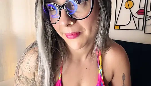 Одинокая мастурбация колумбийской девушки с большими сиськами