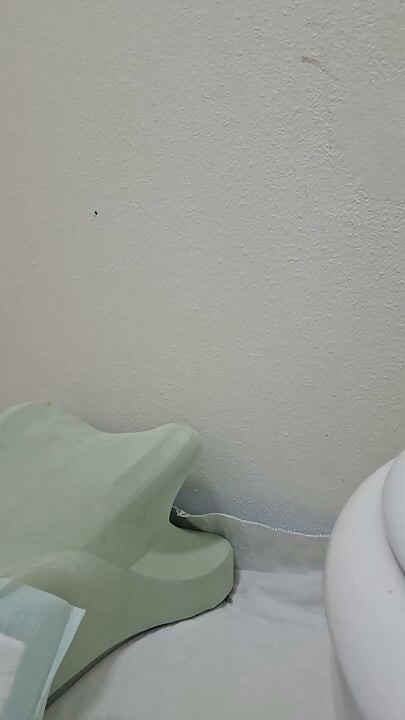 Cripplefreak4u up Close Face While Using Fucking Machine for the First Time