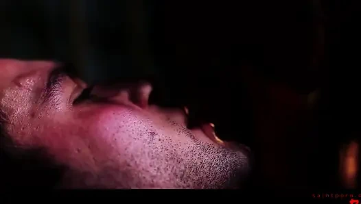 Megan Coxxe и Holly D испытают наслаждение резины
