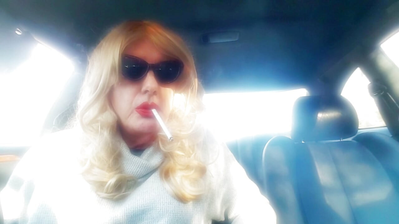 BLONDES THAT DANGLE LONG CIGARETTES VS120s MORE 120s COMPILATION
