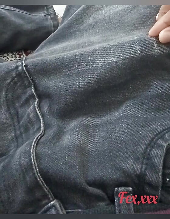 Мені подобається Суті Мейе, як 18+ річна дівчина така гаряча і сексуальна