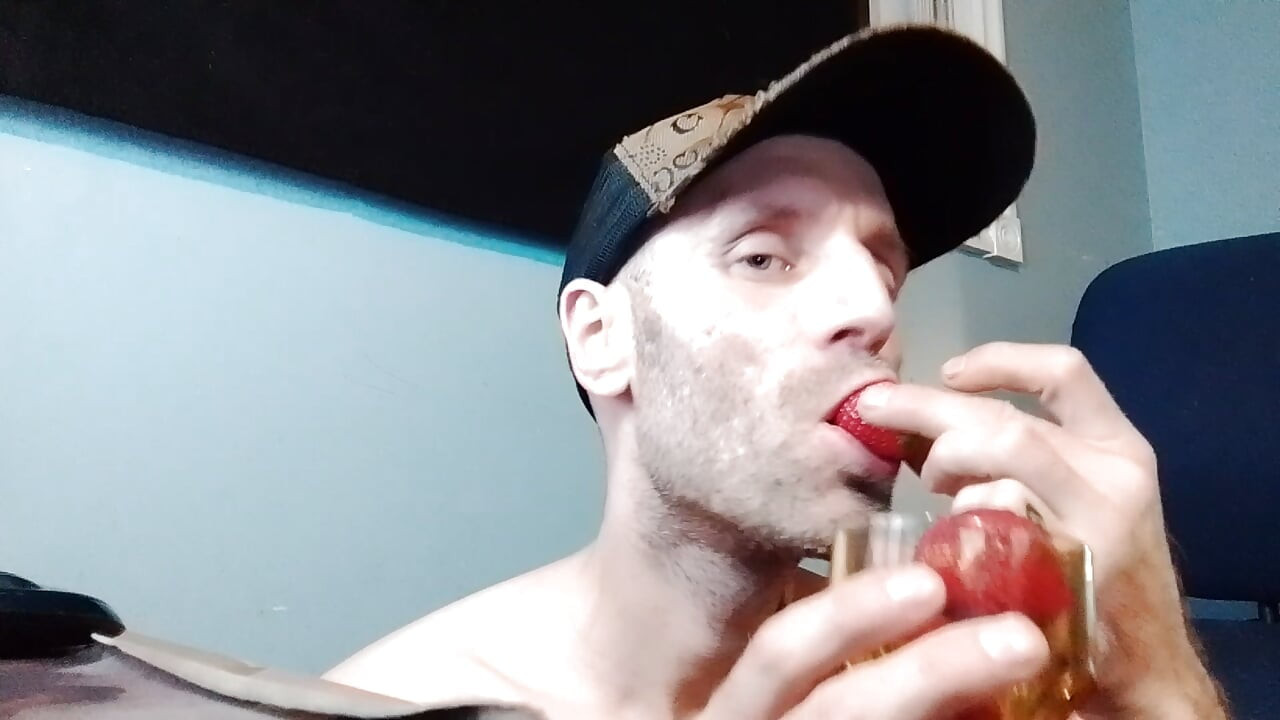 I Cum My Sperm on My Strawberry Yummm