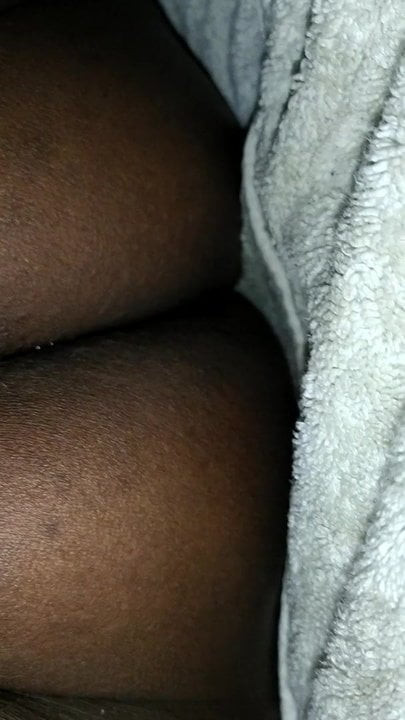 19 anos, jovem cadela gordinha esguichando