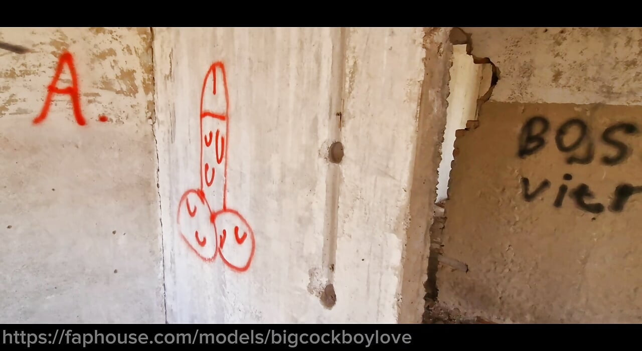 Il giovane sergente cazzone ha provato il cazzo nel culo per la prima volta