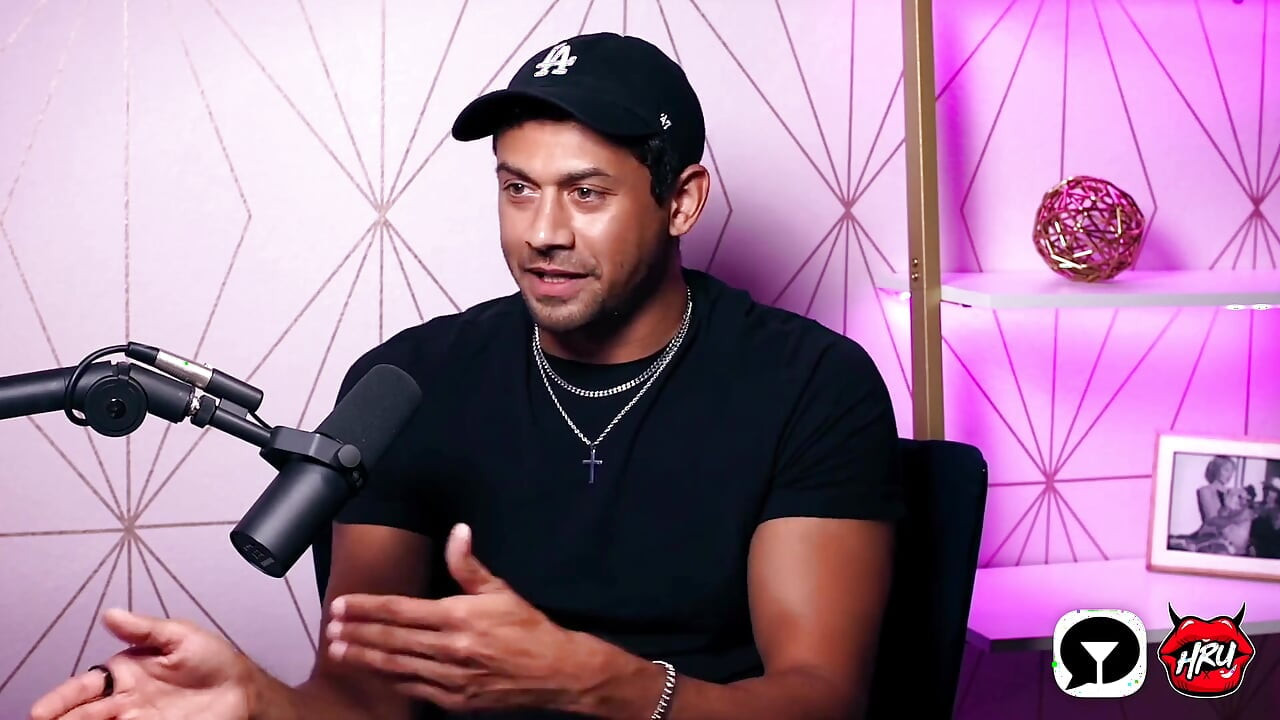 Alex Jones Gets Real About Size, Performance Anxiety, and Pressure