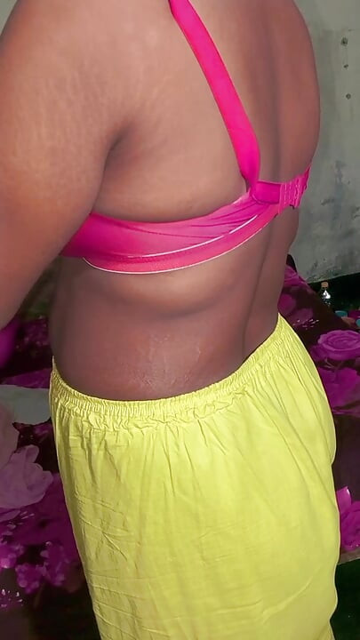 Indian beautiful hot girl change his dress
