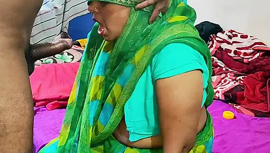 Ngentot pantat ibu rumah tangga India