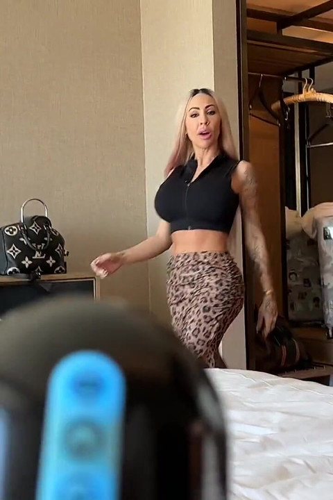 Giant Titty Stepsis Shows Me What Real Pussy Feels Like