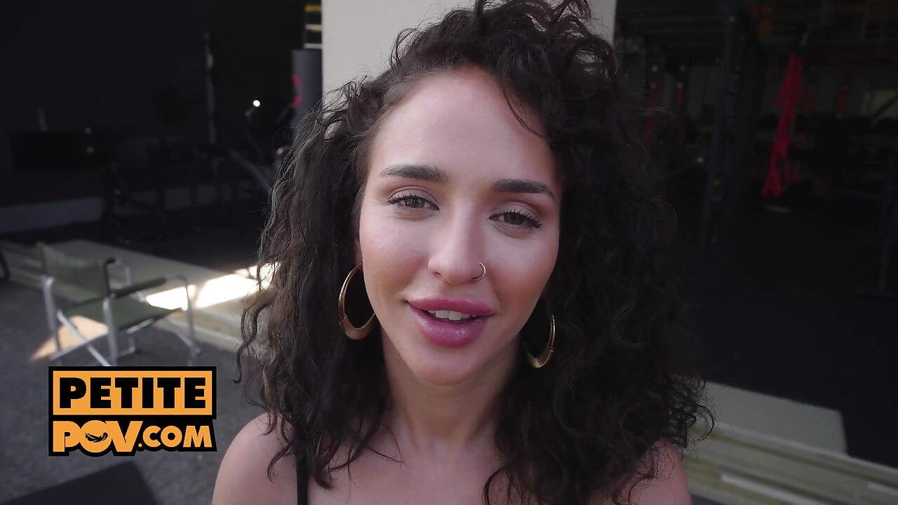 第一人称视角 - 哥伦比亚女郎Geisha Kyd的饥渴第一人称视角性爱场景