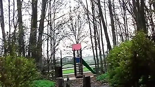 Старая дама-толстушка из Франции получила большой член в ее анальную дырку