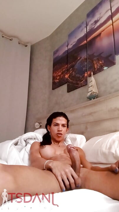 Datang merangkap dengan saya cinta travestite zakar besar yang banyak merangkap