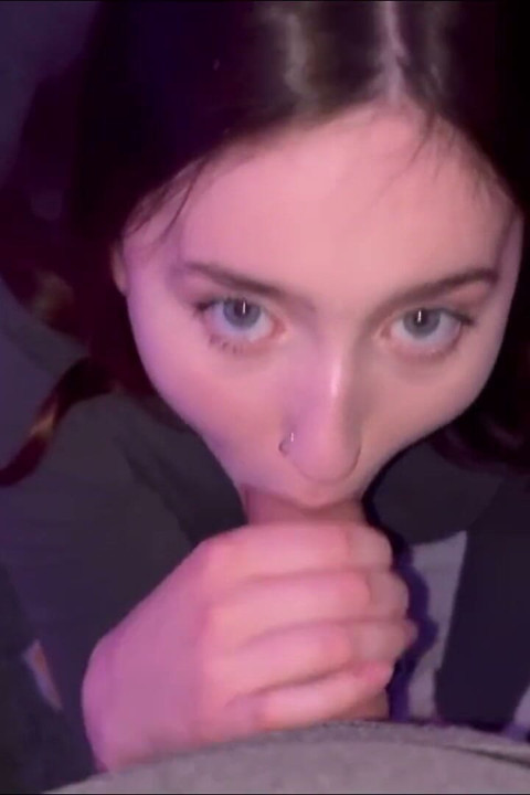 Joyliii Blows for the Cum