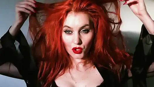 Kızıl saçlı güzelin aşk ısırıkları