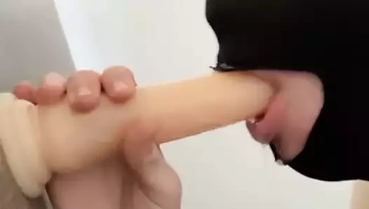 Sürtük seksi gevşek bussy fransız twink bir yapay penis derin boğaz!