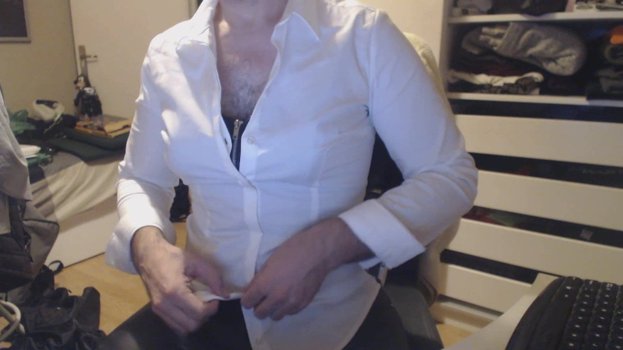 Crossdresser masturbates