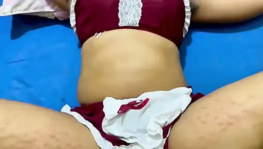 Hintli seksi hemşire hasta adamla evde sert sikişiyor