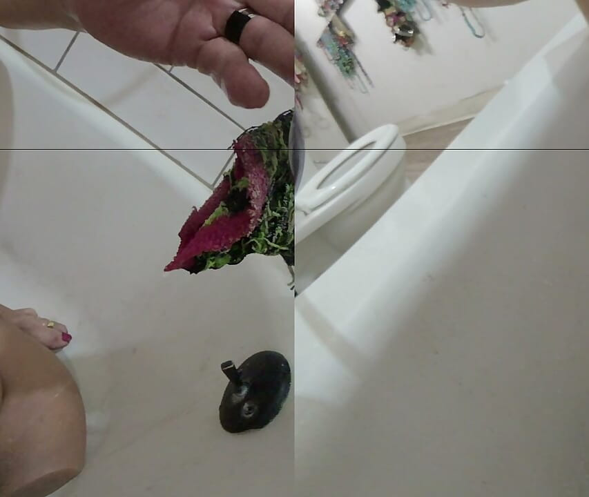 Lizzy Yum SD October 2026 Bathing Masturbation Dilating
