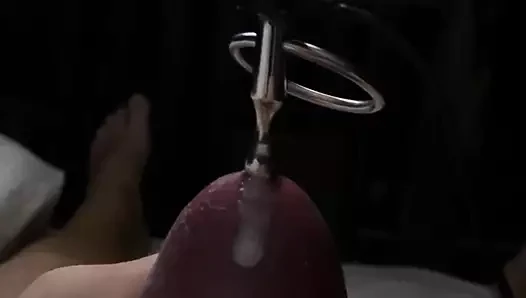 ses çıkarmaya çalışmak