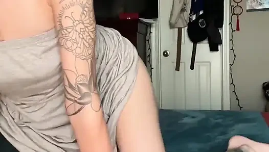 Horny MILF Chery Uses Clit Sucking Toy to Cum