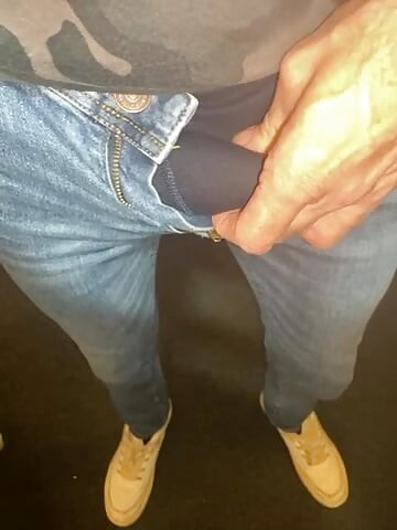 עגלת יד במשרד, מישהי שרוצה למצוץ לי