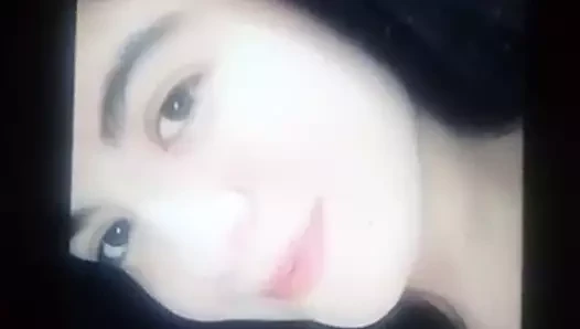 Sevimli yüze boşalma haraç