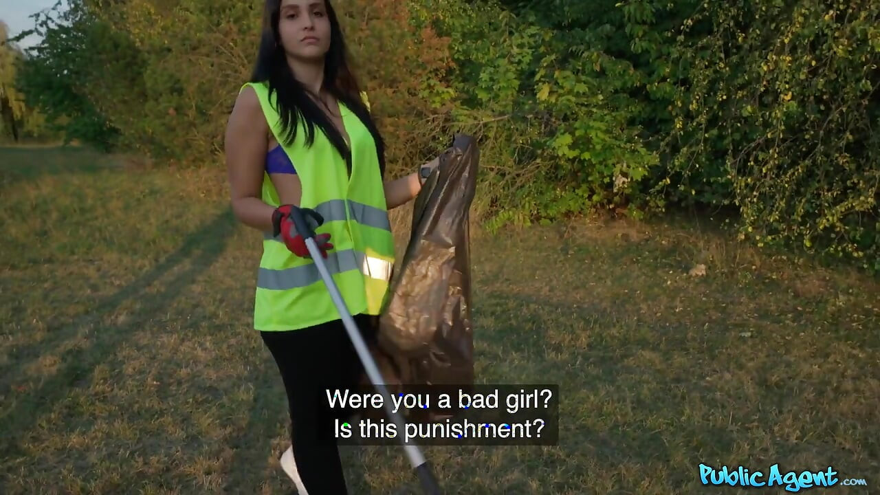 Public Agent - Petite Cutie Picking up Trash, but It Turned Out Jennifer Mendez Stops for a Quicky