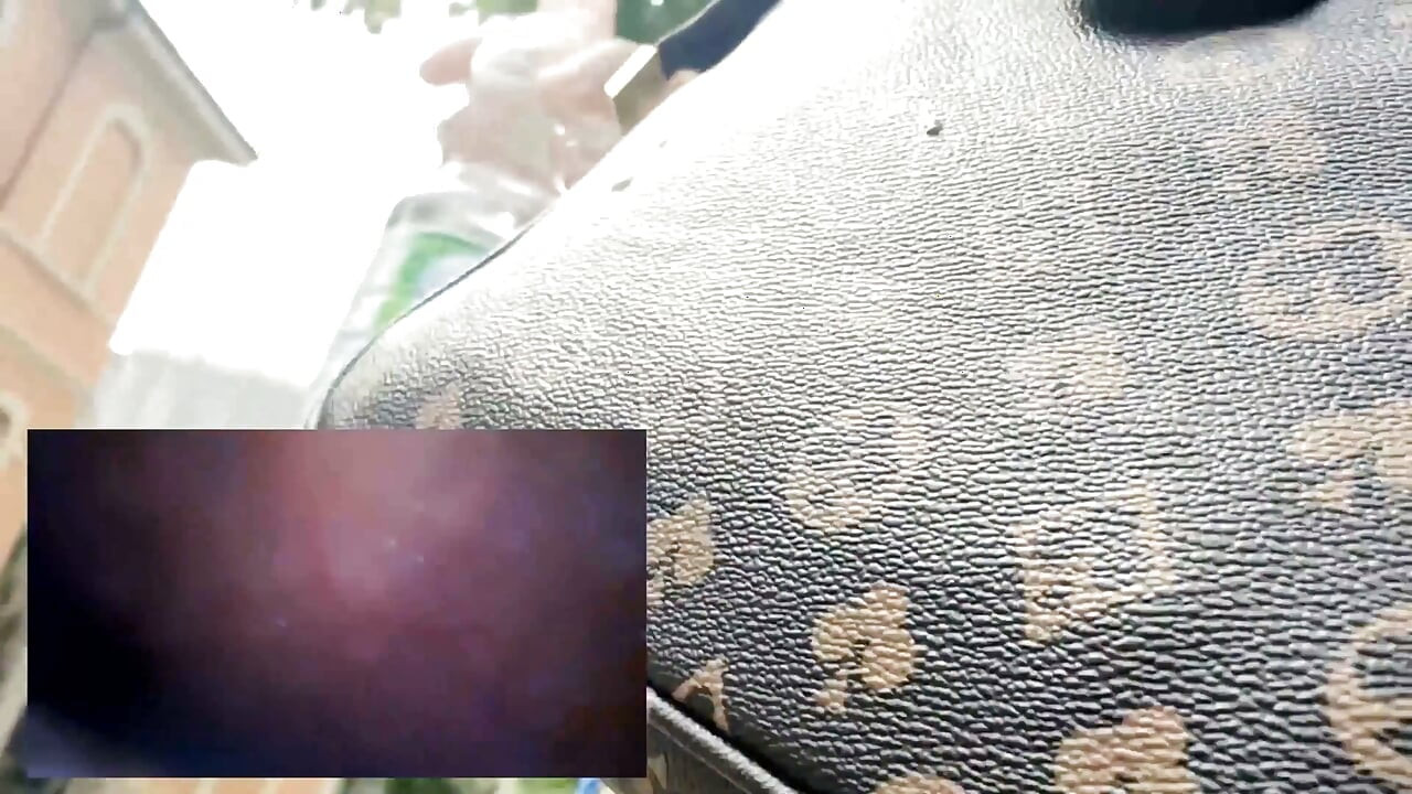 Vánění s pilulkou při chůzi do žaludku POV