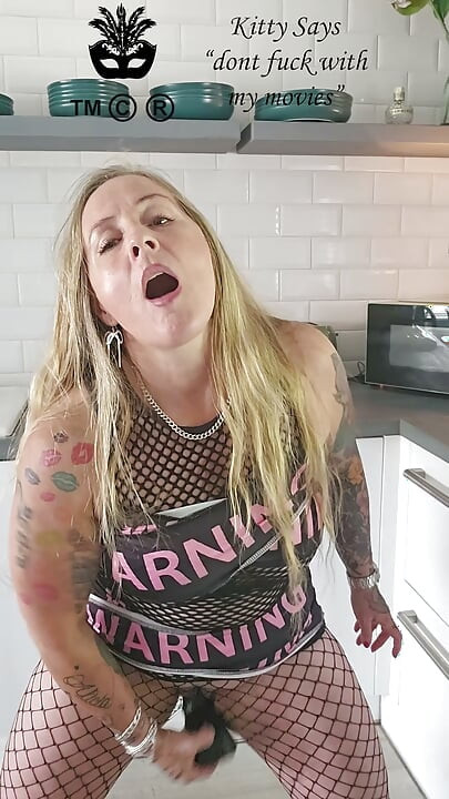 WARNING XXX malti dildo trayal