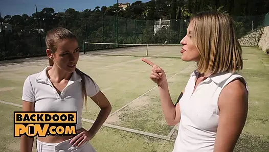 Alexis Crystal и Angelika Greys делят член после тенниса