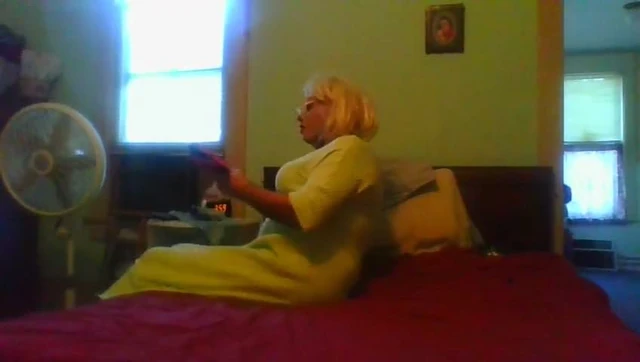 Jerking In Yellow Dress