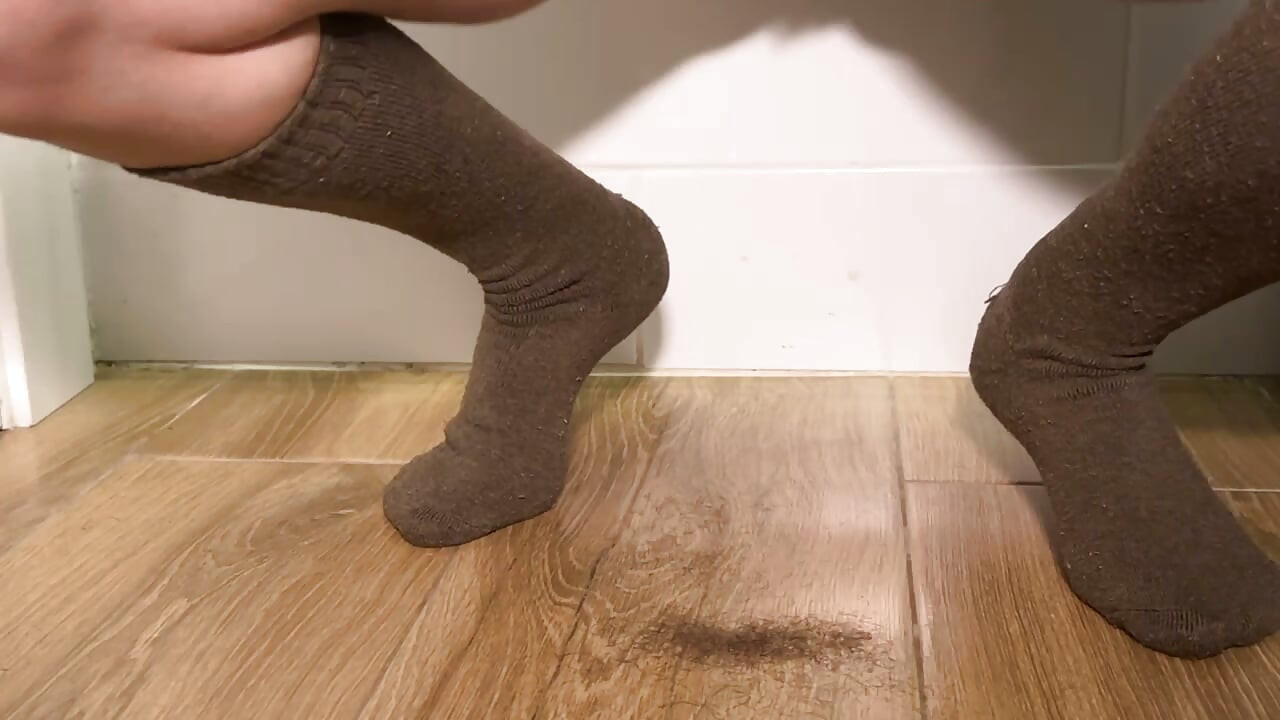 Young Stepmom Pussy Trim Routine