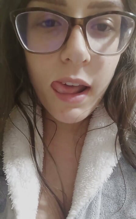 I wish you could face fuck my tiny mouth