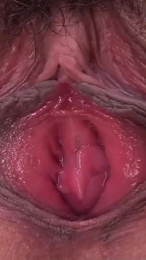 Japanese Virgin Girl tricked to Uncensored JAV Creampie Defloration Sex by older Guy | Clip 1