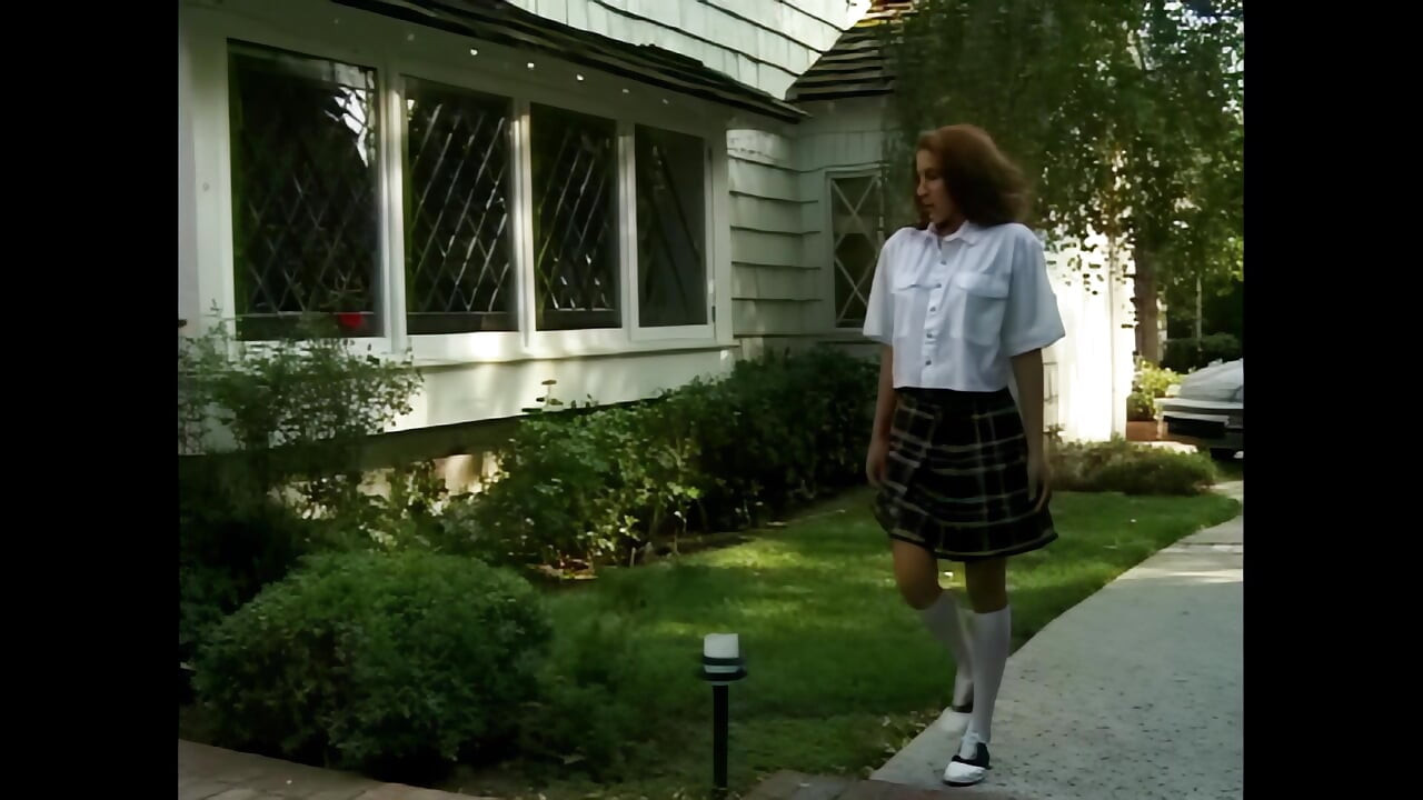 ג'יין ליקס: צעירה, כנראה ביישנית, נדפקת חזק על ידי זין בוגר גדול