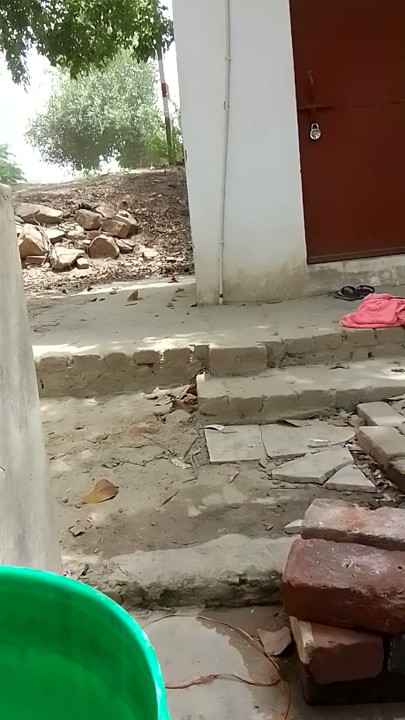 Garmi ma Nahate hue Cilian | Clip 1