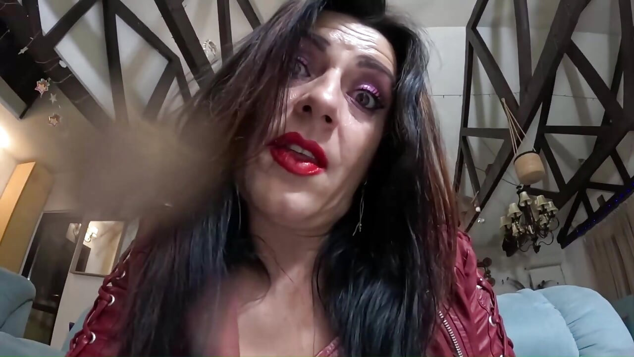 تجميع التدخين #5 - تعليمات استمناء مكثفة، فم مبلل ولعب بالسجائر