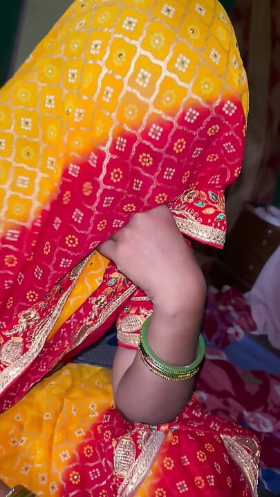 Aaj sarita bhabi ne mera  chatkar pani nikal hi diya