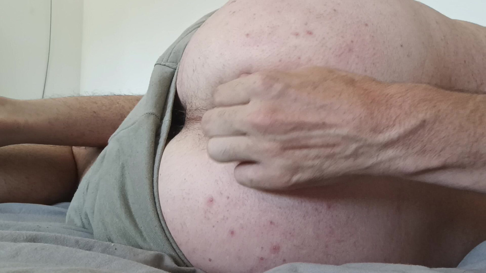 A quick and discreet little shot when no one is looking.